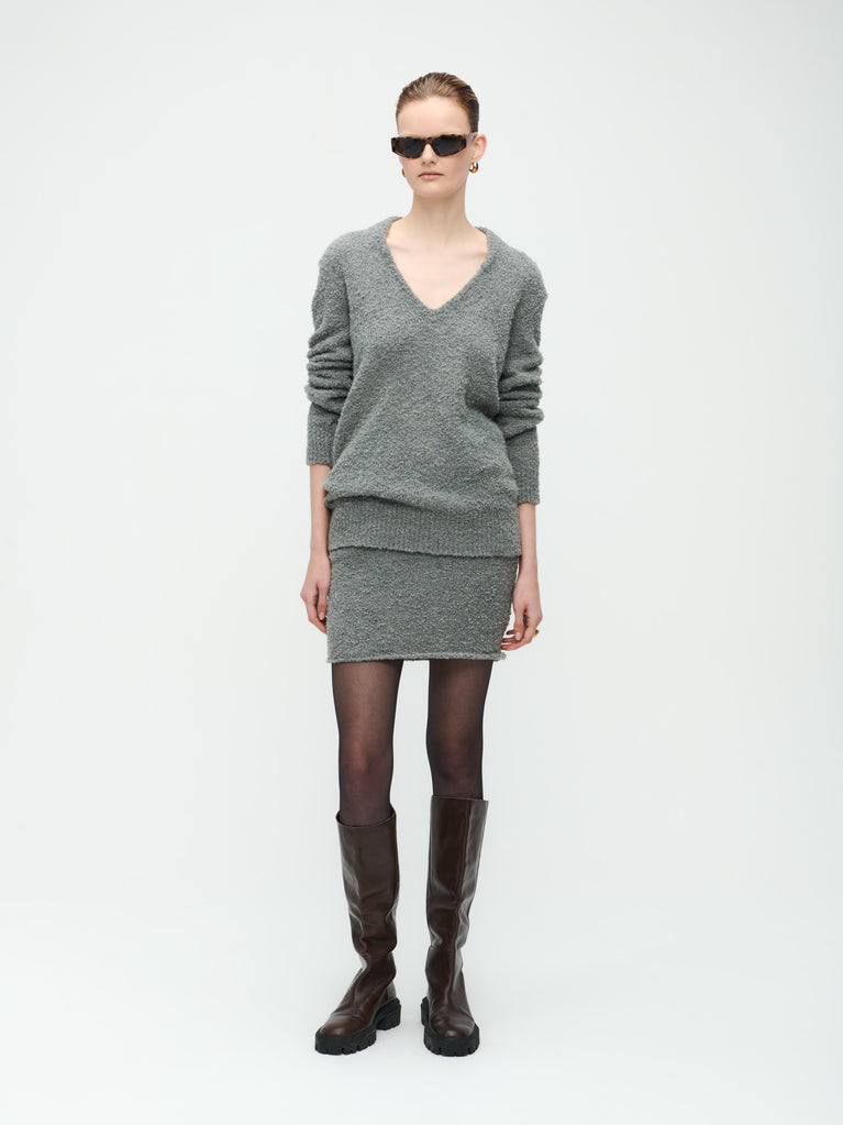 Outlet skirts