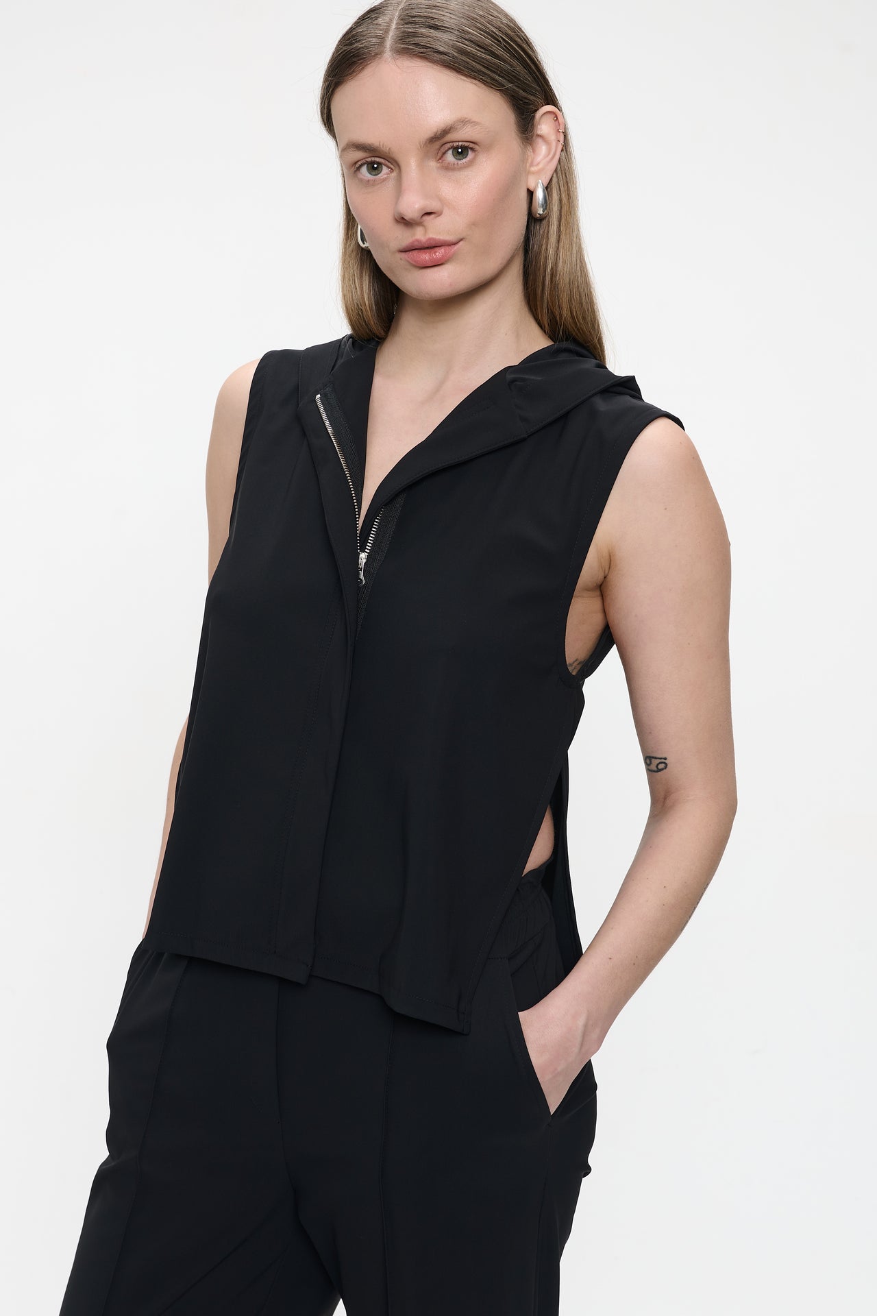 Jazmin vest technical jersey | Black