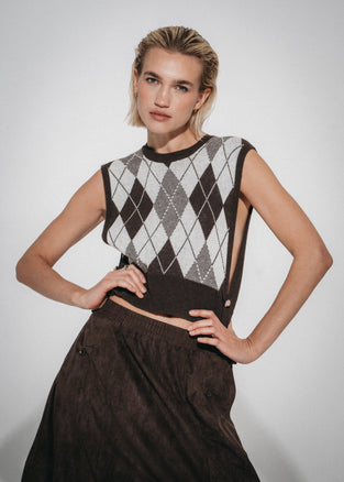 Vest with rhomboids 3007 | Brown