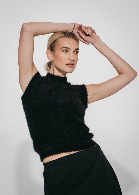 Soft knitted vest 2001 | Black