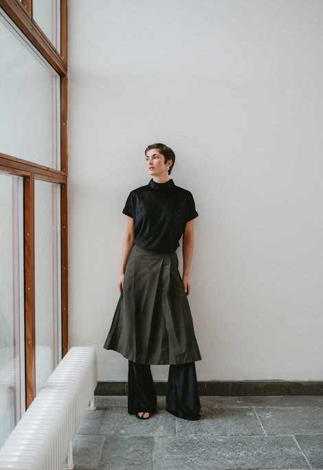 Simone velvet pants | Black shiny